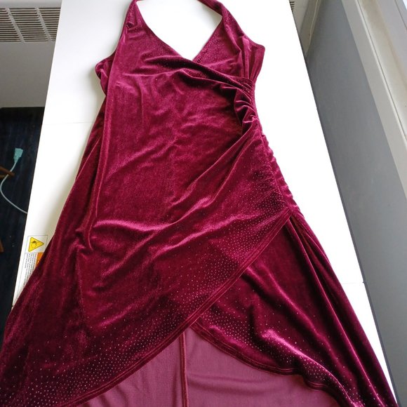 Red Velvet Halter Dress with Sequins - Picture 3 of 4